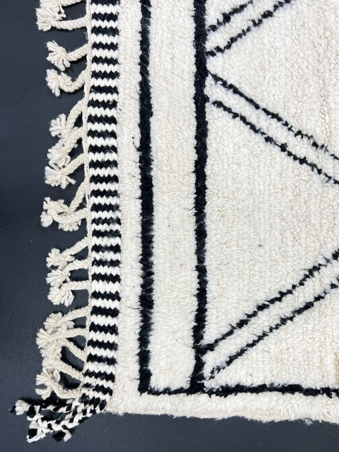 Beni Ourain Moroccan Wool Rug – Black & White