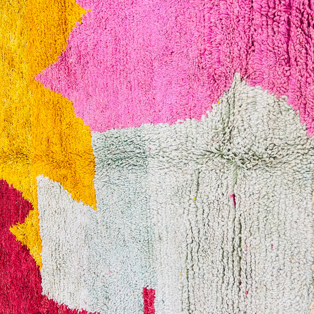 Bold abstract vintage Moroccan rug with colorful geometric patterns. 253x158 cm. Handmade, wool, vibrant decor. Moroccan shag rug.