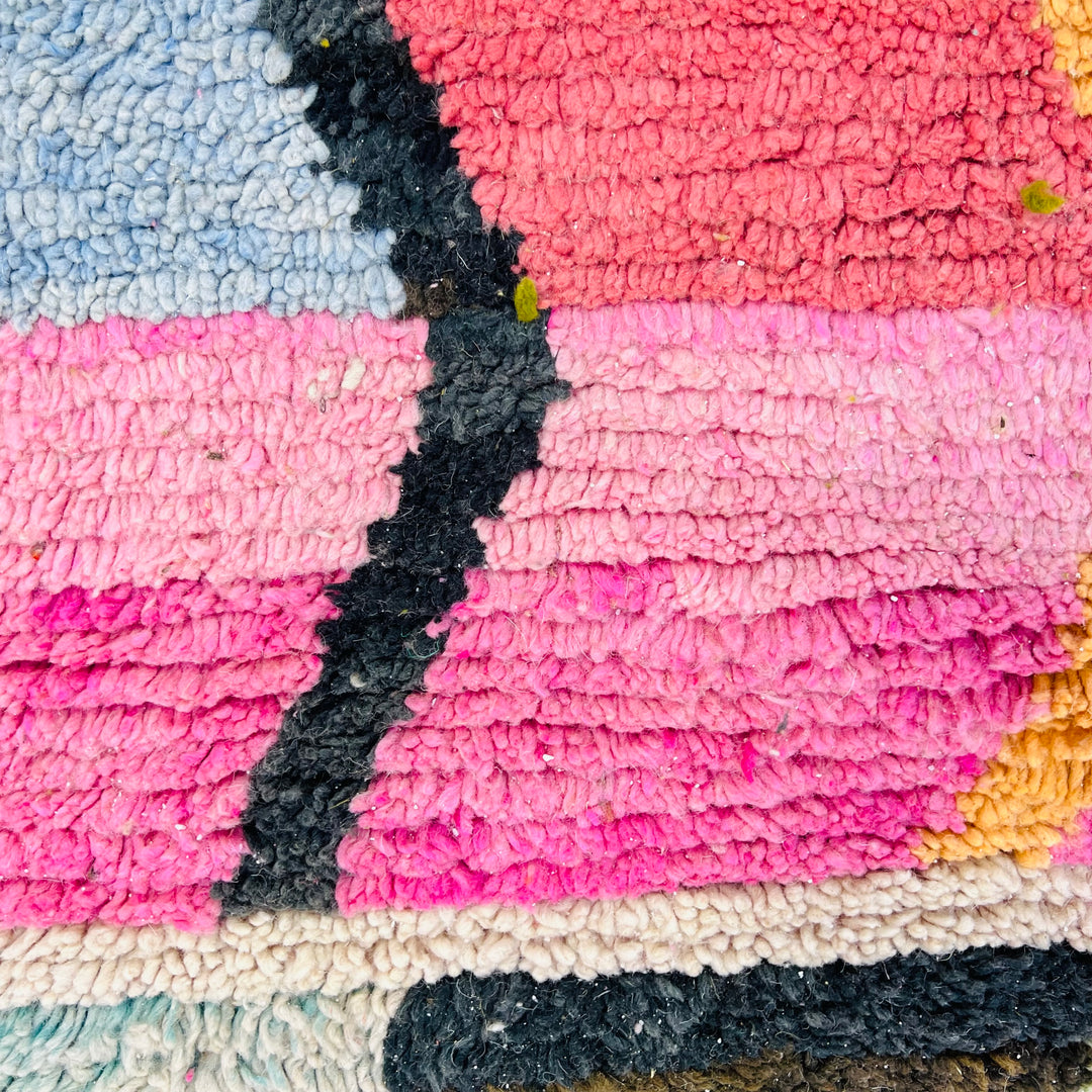 Colorful vintage Moroccan rug 255x150 cm handmade with geometric patterns – Rug 618

