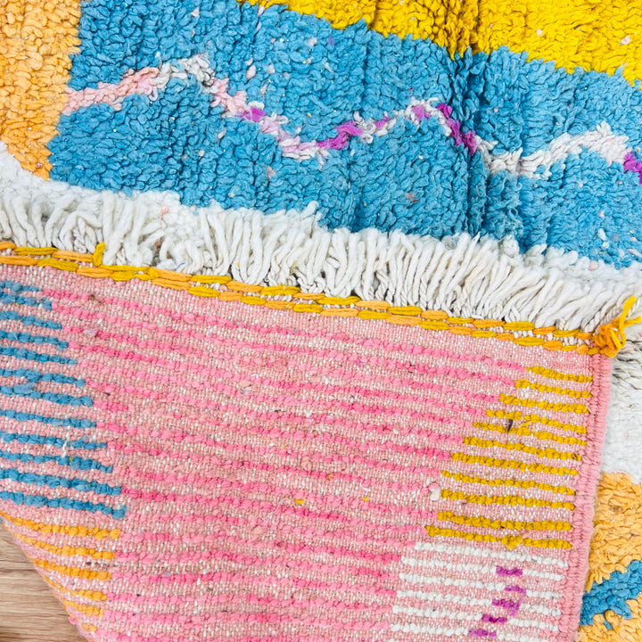 Colorful vintage Moroccan wool rug with pink, yellow, and blue vertical patterns – Rug 617 (245x155 cm)

