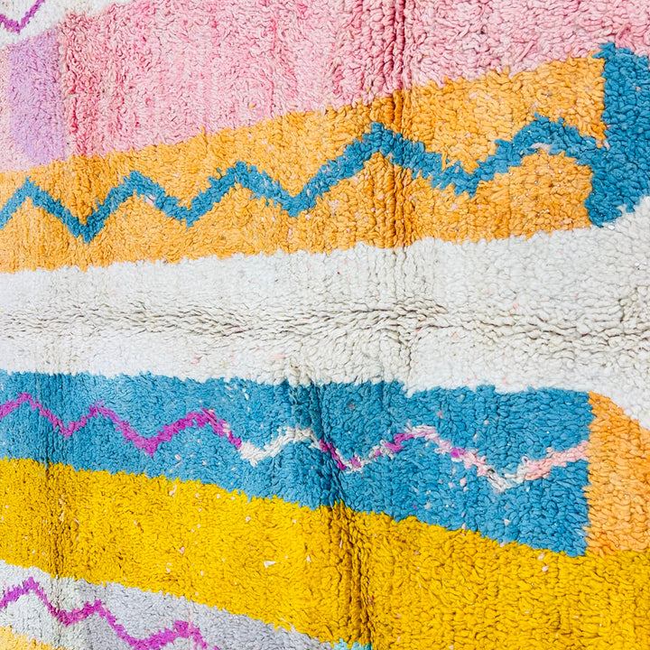 Colorful vintage Moroccan wool rug with pink, yellow, and blue vertical patterns – Rug 617 (245x155 cm)

