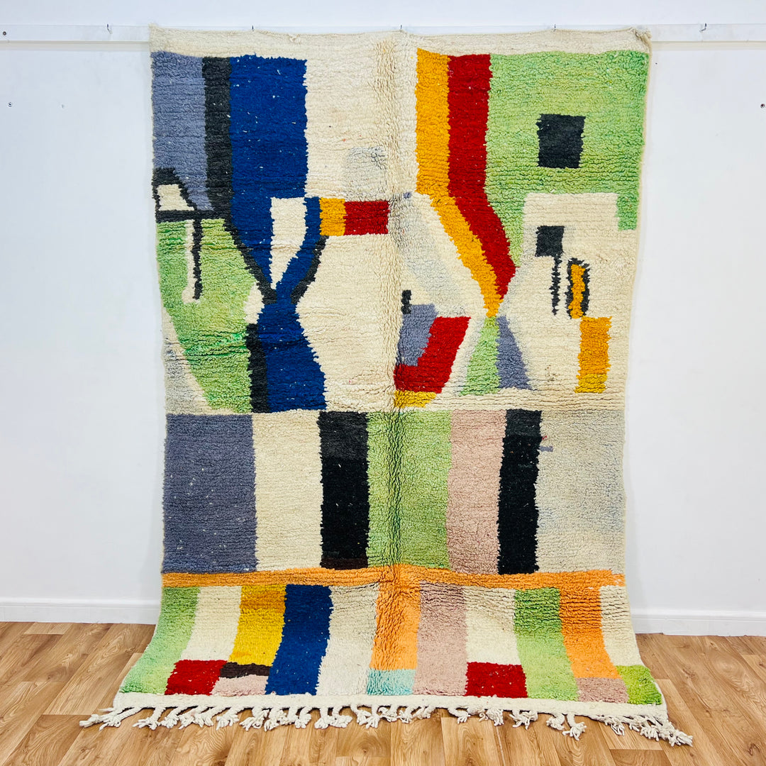 Vintage Moroccan rug No. 676 with colorful abstract pattern and shaggy wool texture

