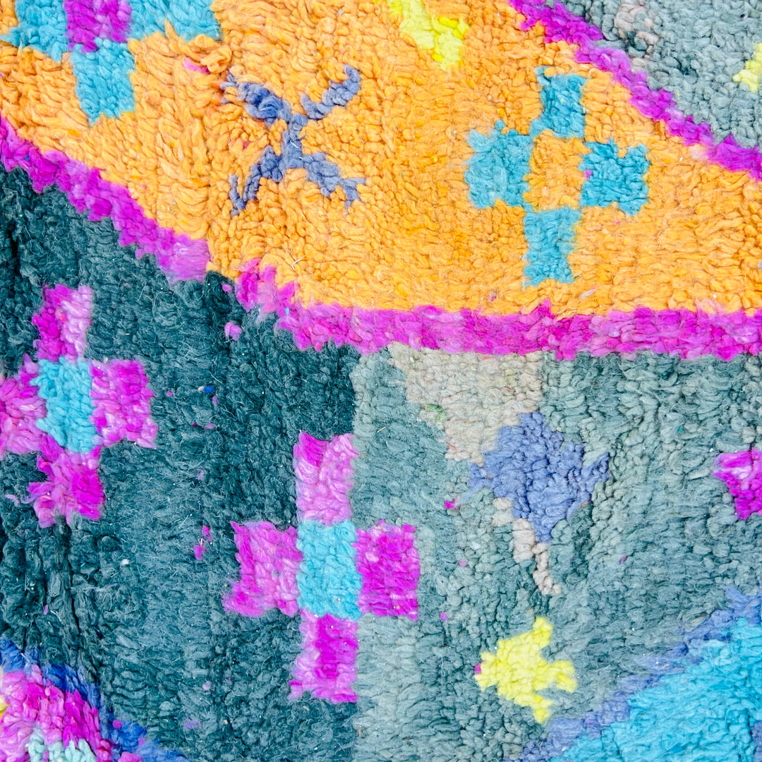 Vintage Moroccan rug 602 – colorful handmade wool rug with geometric Berber patterns – 255x153 cm

