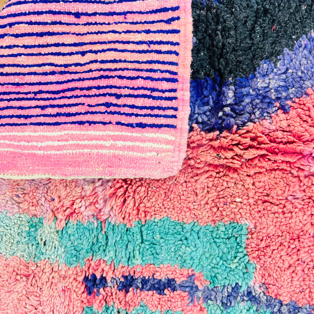 Handmade vintage Moroccan wool rug in pink and blue – Rug 721 (270x147 cm)

