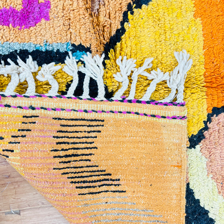 Colorful vintage Moroccan rug with geometric tribal patterns – Rug 608

