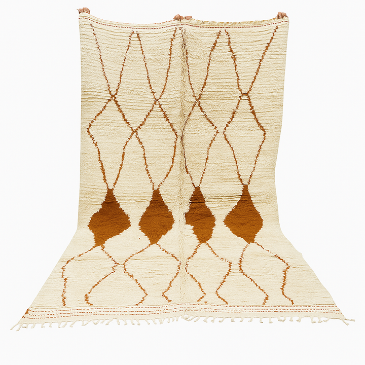 Handmade ivory Moroccan wool rug with terracotta diamond motifs – Beni Ourain style