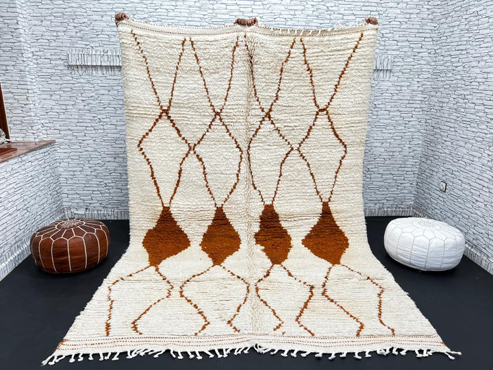 Handmade ivory Moroccan wool rug with terracotta diamond motifs – Beni Ourain style