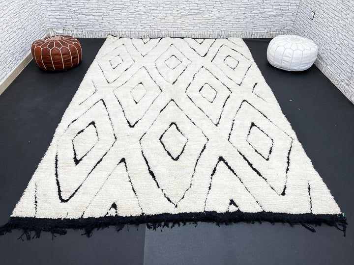 Ivory and Black Moroccan Wool Rug – Handmade Beni Ourain