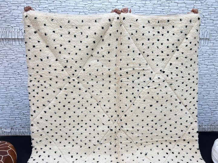Minimalist Moroccan Wool Rug – Black Dotted Beni Ourain Carpet