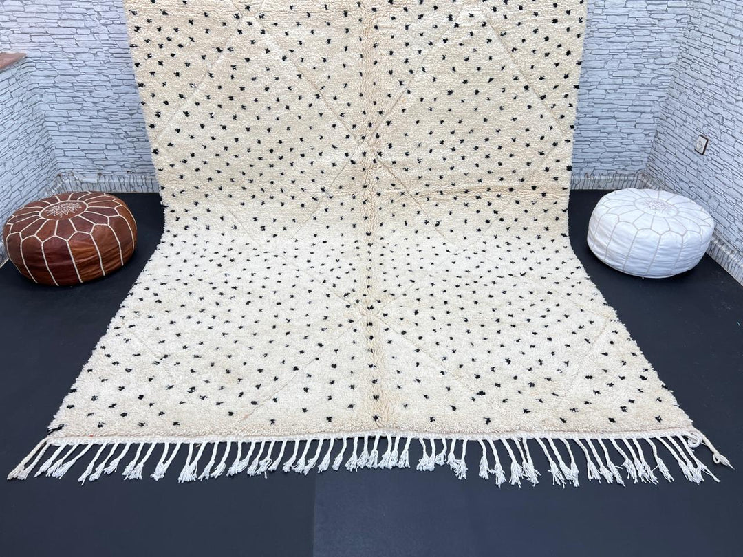 Minimalist Moroccan Wool Rug – Black Dotted Beni Ourain Carpet