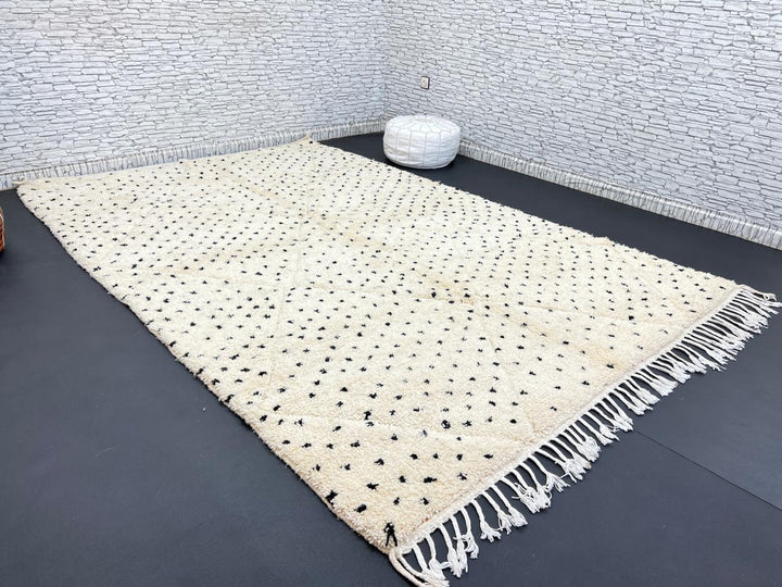 Minimalist Moroccan Wool Rug – Black Dotted Beni Ourain Carpet