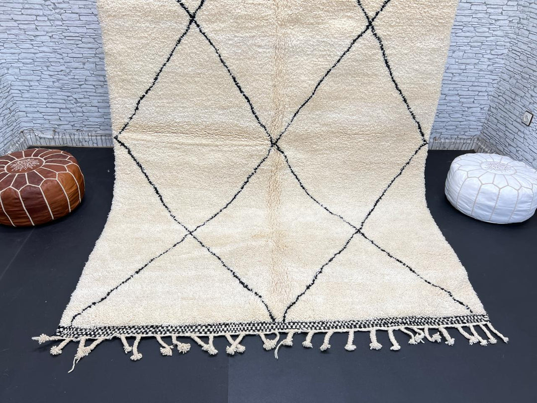 Cream Beni Ourain Moroccan wool rug with black diamond lines