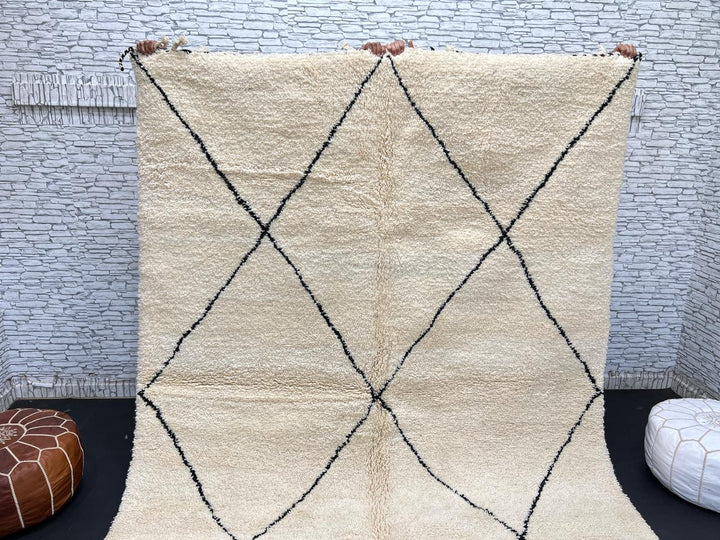 Cream Beni Ourain Moroccan wool rug with black diamond lines