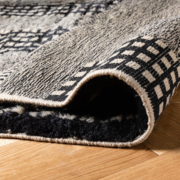 Modern Moroccan Beni mrirt Rug – Handwoven Art Piece