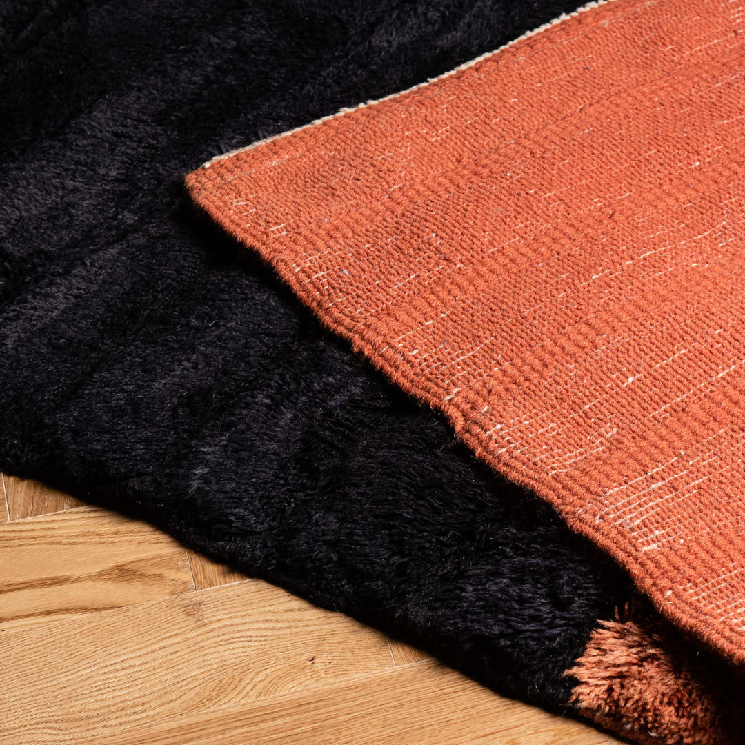 Modern Black & Rust Beni Mrirt Wool Rug – Handmade in Morocco
