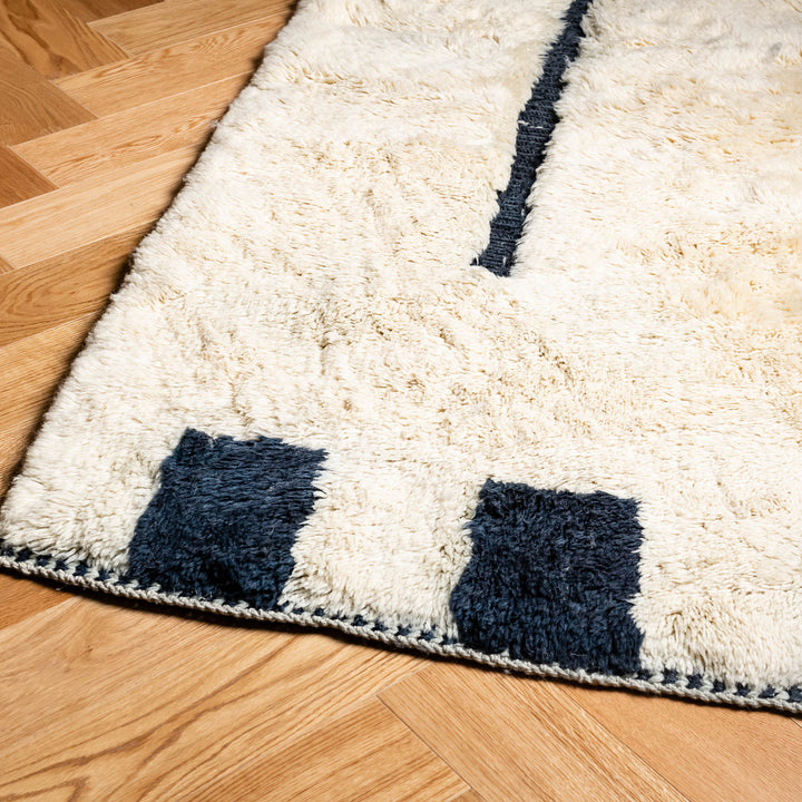 Modern Checkerboard Moroccan Wool Rug – Black Ivory Abstract Art