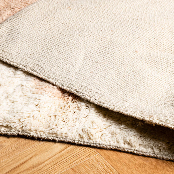 Modern Moroccan Wool Rug – Terracotta, Beige & Golden Accents