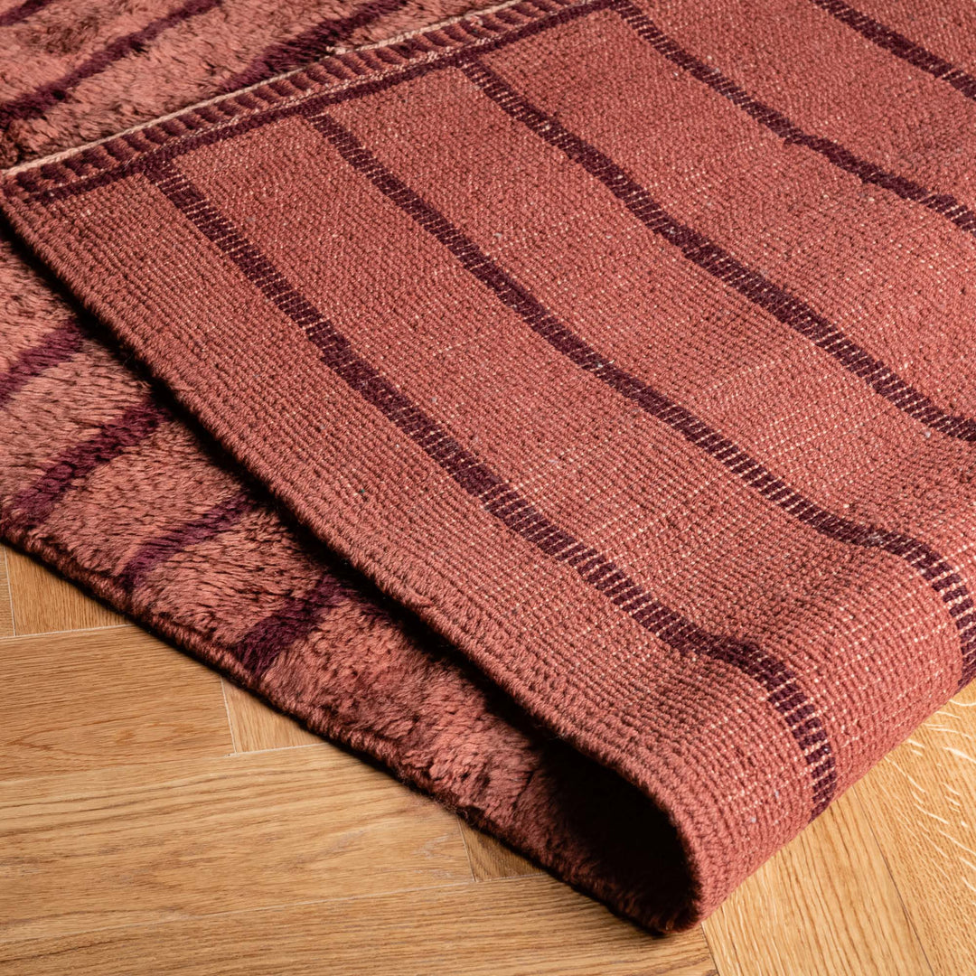 Modern Terracotta Beni Mrirt Rug – Handwoven Moroccan Art