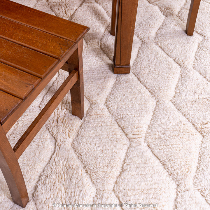 White handmade Moroccan wool rug with subtle geometric Beni Ourain diamond pattern