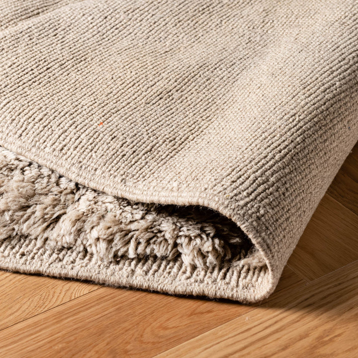 Neutral Moroccan Wool Rug – Abstract Berber Design