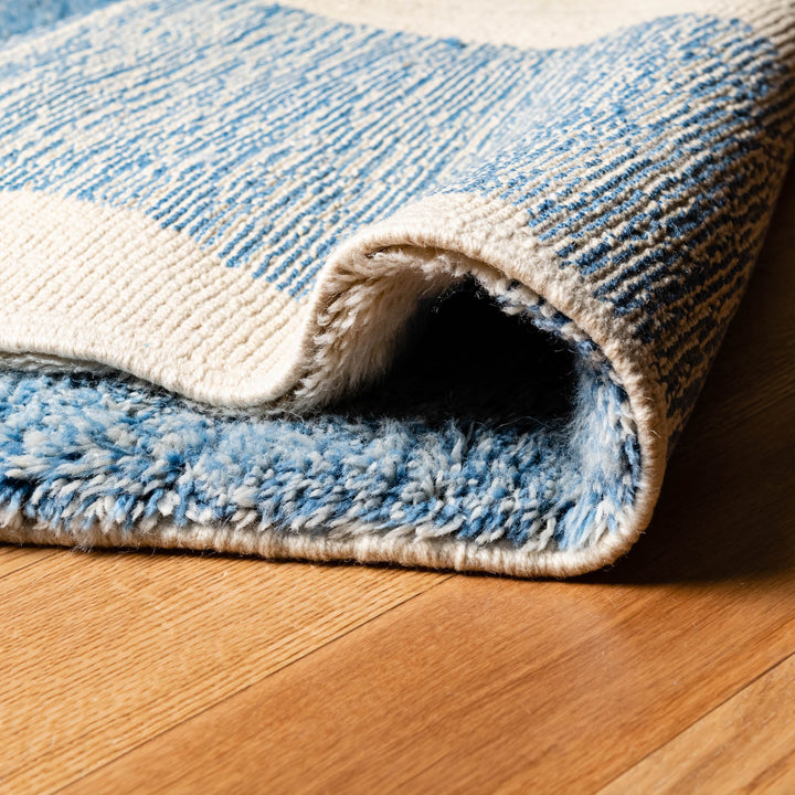 Plush Blue Diamond Beni Mrirt Rug – Soft Moroccan Wool Comfort