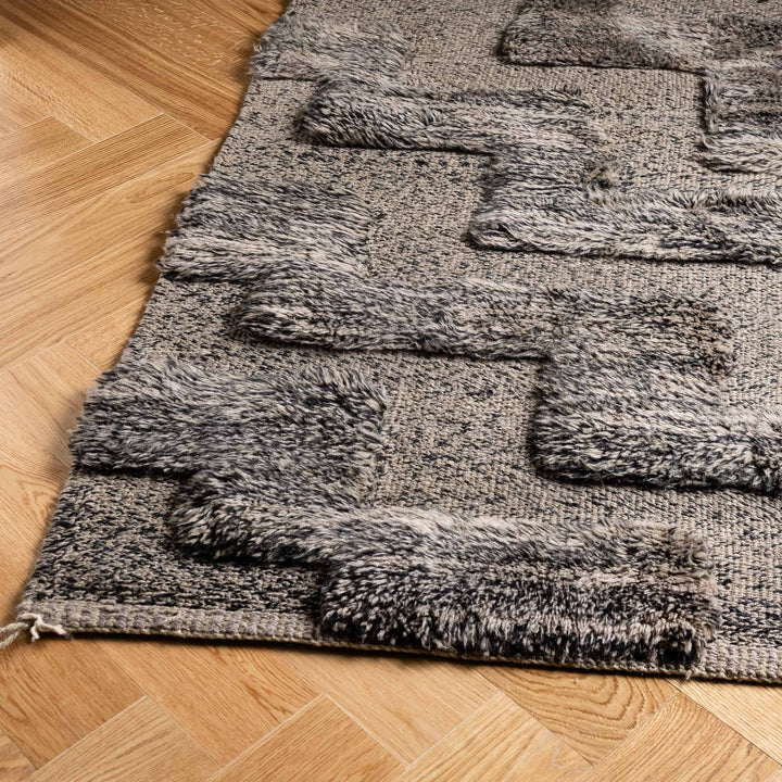 Textured Gray Wool Rug – Handwoven Modern Moroccan Style