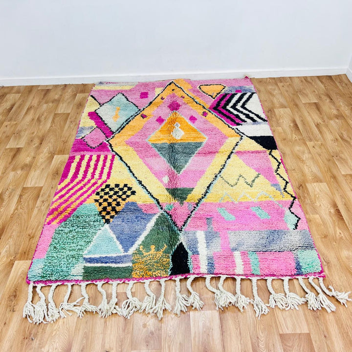 Vintage Moroccan rug 474 with pink diamond Berber design 234x154 cm