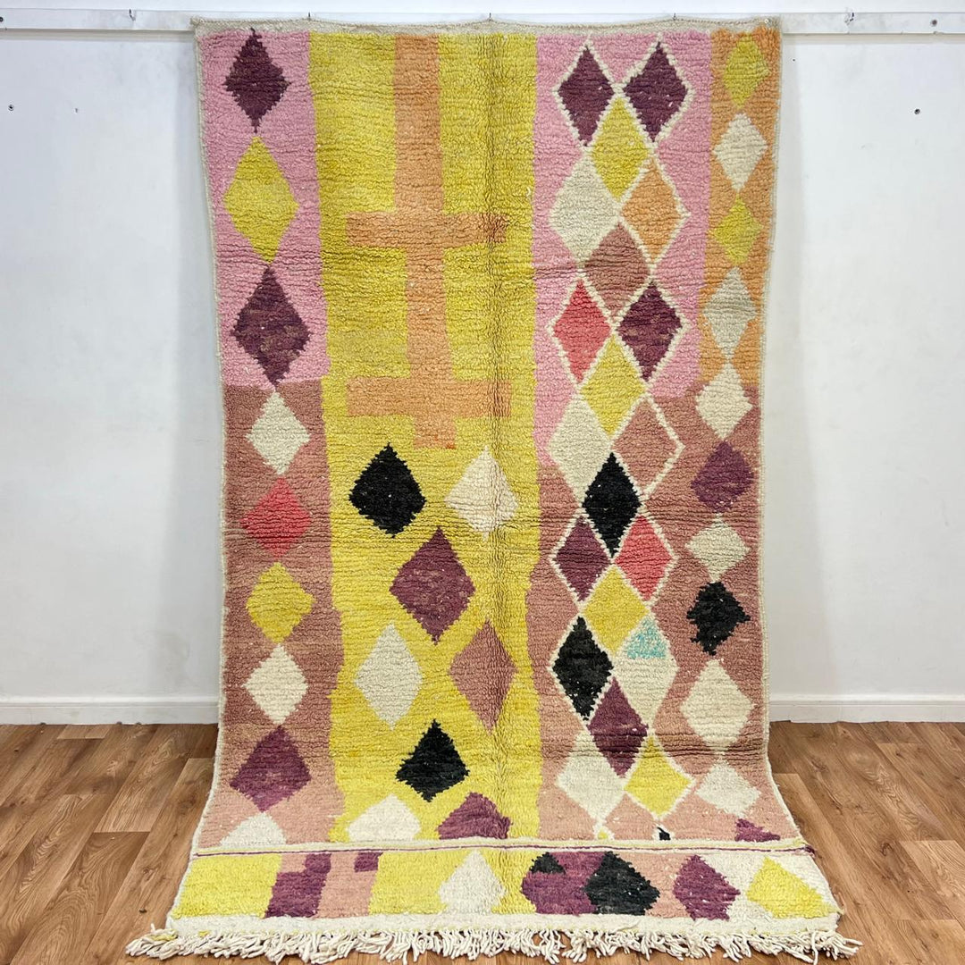 Vintage Moroccan wool rug 762 – handmade yellow and pink diamond Berber carpet 265 × 153 cm (8.69 × 5.02 ft).