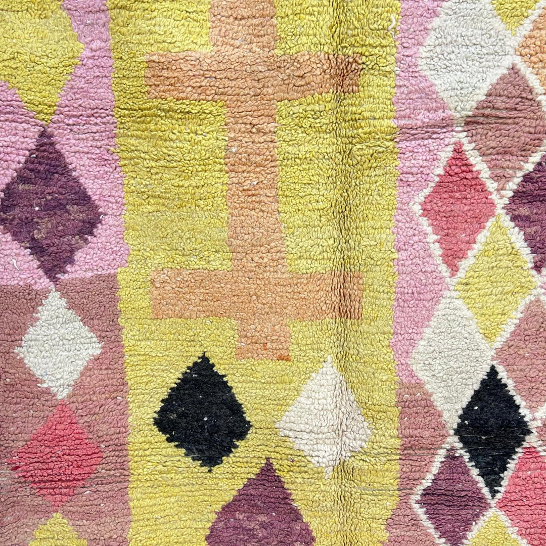 Vintage Moroccan wool rug 762 – handmade yellow and pink diamond Berber carpet 265 × 153 cm (8.69 × 5.02 ft).