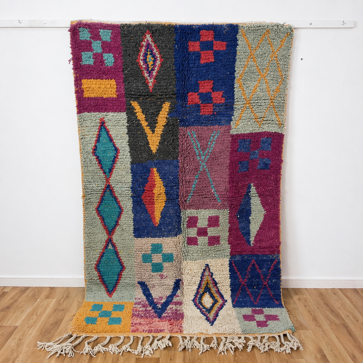 Vintage Moroccan Wool Rug 208 ( 8.20 x 5.02 ft )