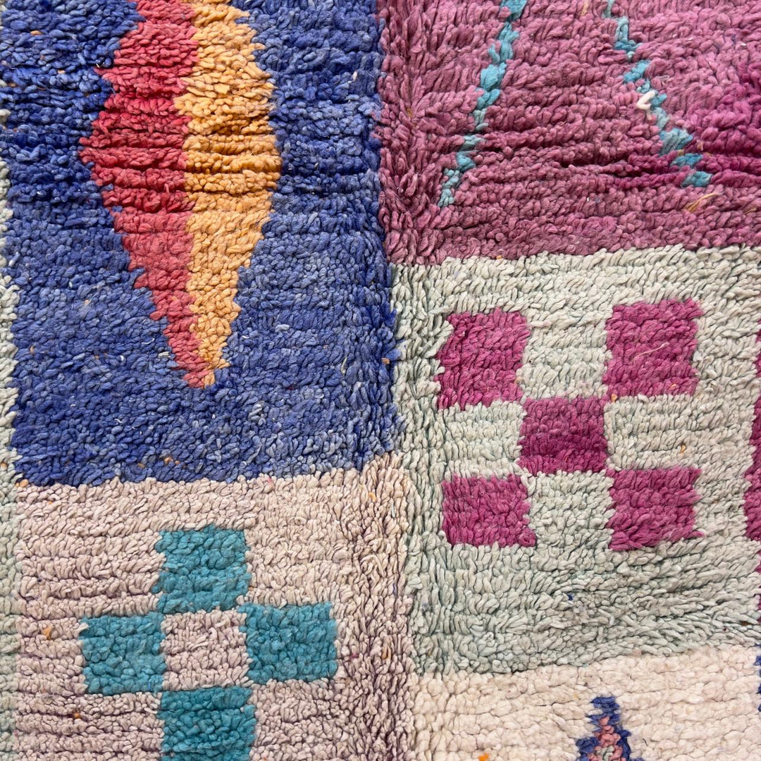 Vintage Moroccan Wool Rug 208 ( 8.20 x 5.02 ft )