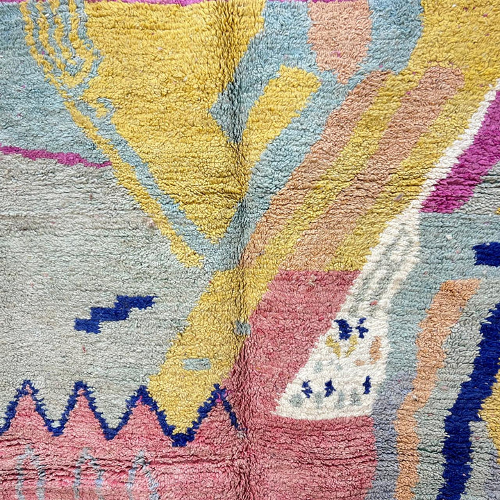 Vintage Moroccan Wool Rug 164 – handmade pink and yellow abstract Moroccan wool rug (256 × 165 cm).