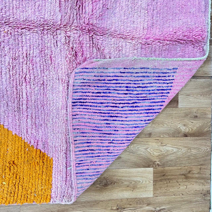 Vintage Moroccan Wool Rug 241 – handmade pink and orange geometric Moroccan wool rug (265 × 153 cm).