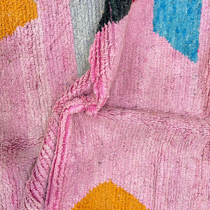 Vintage Moroccan Wool Rug 241 – handmade pink and orange geometric Moroccan wool rug (265 × 153 cm).
