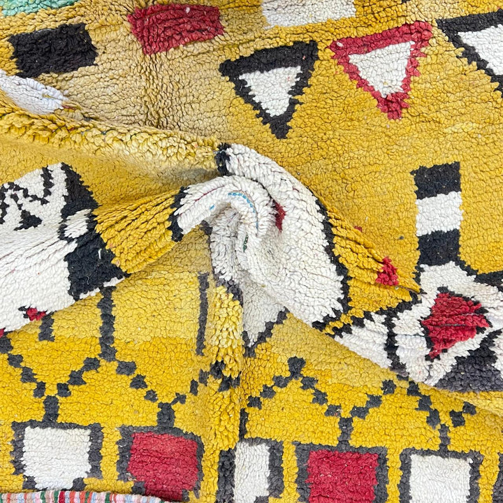 Vintage Moroccan Wool Rug 247 – handmade mustard yellow geometric Berber rug (258 × 157 cm).