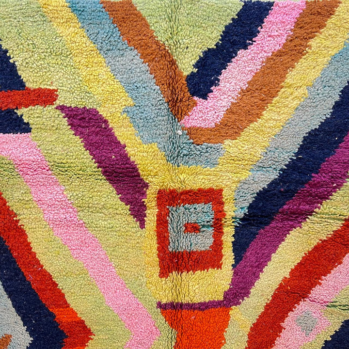 Vintage Moroccan Wool Rug 187 – handmade multicolor chevron pattern Moroccan wool rug (257 × 147 cm).