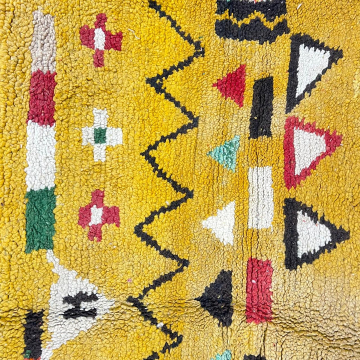 Vintage Moroccan Wool Rug 247 – handmade mustard yellow geometric Berber rug (258 × 157 cm).