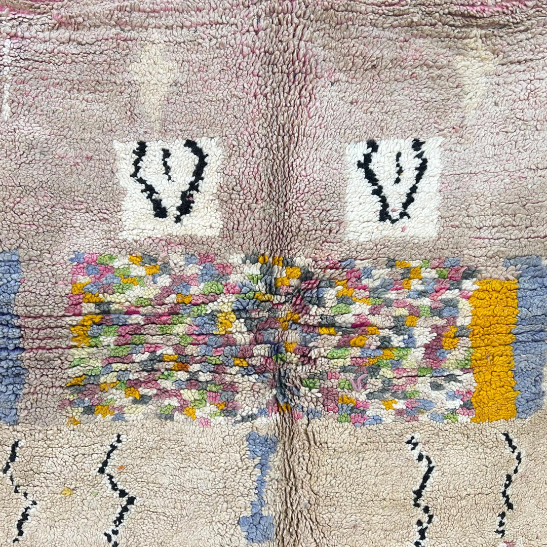 Vintage Moroccan wool rug 770 – handmade tribal beige Berber wool carpet 255 × 159 cm (8.36 × 5.21 ft).