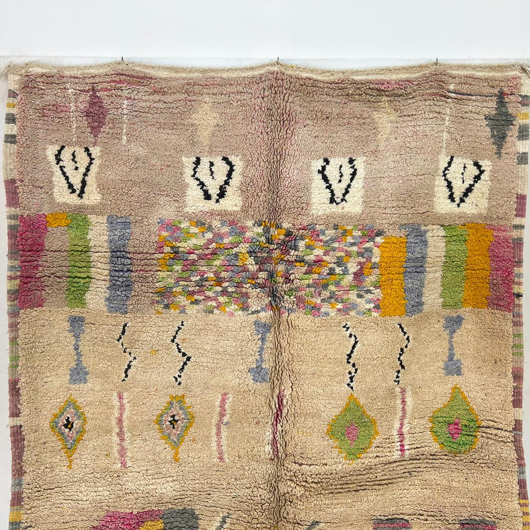 Vintage Moroccan wool rug 770 – handmade tribal beige Berber wool carpet 255 × 159 cm (8.36 × 5.21 ft).