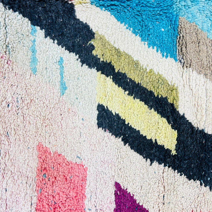 Vintage Moroccan wool rug 796 – handmade colorful abstract Berber wool carpet 260 × 157 cm (8.53 × 5.15 ft).