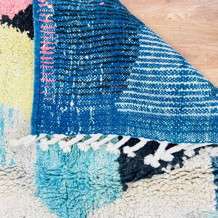 Vintage Moroccan wool rug 796 – handmade colorful abstract Berber wool carpet 260 × 157 cm (8.53 × 5.15 ft).