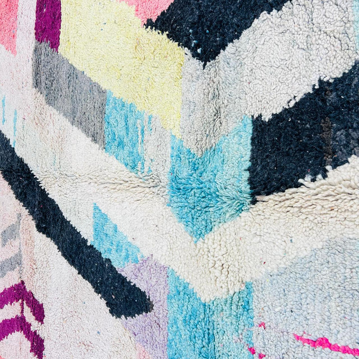 Vintage Moroccan wool rug 796 – handmade colorful abstract Berber wool carpet 260 × 157 cm (8.53 × 5.15 ft).