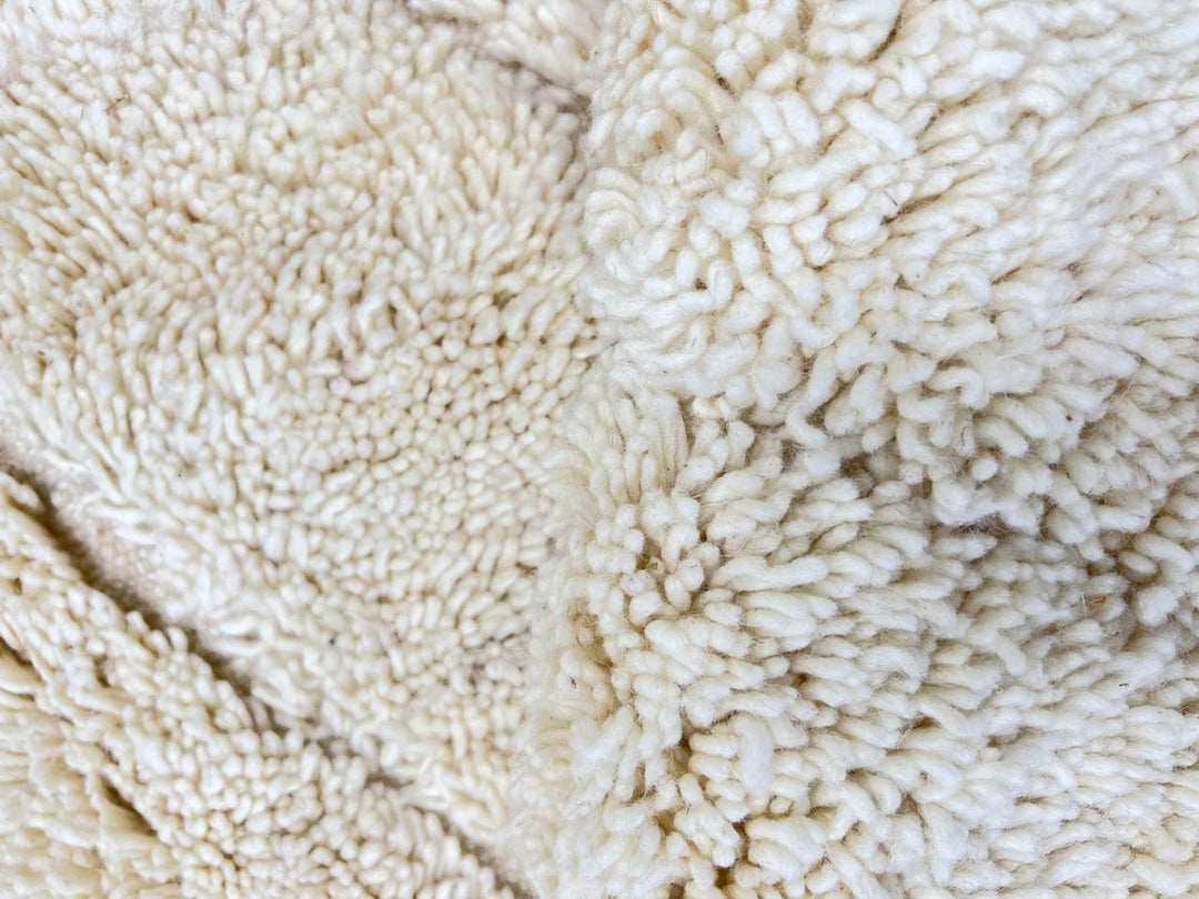 Beige Minimalist Moroccan Wool Rug – Handmade Beni Mrirt Carpet