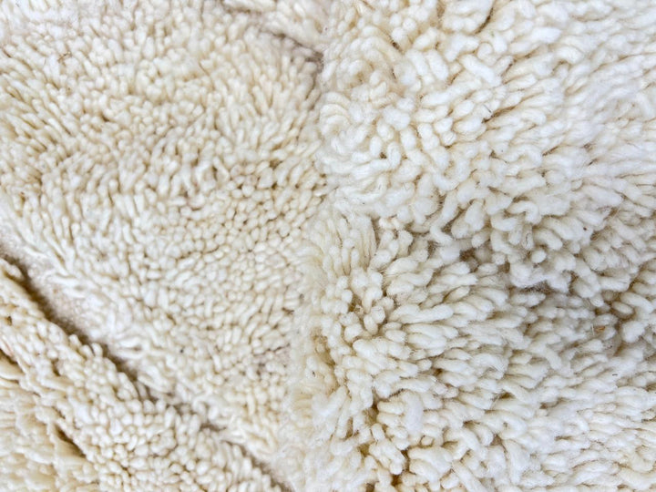 Beige Minimalist Moroccan Wool Rug – Handmade Beni Mrirt Carpet