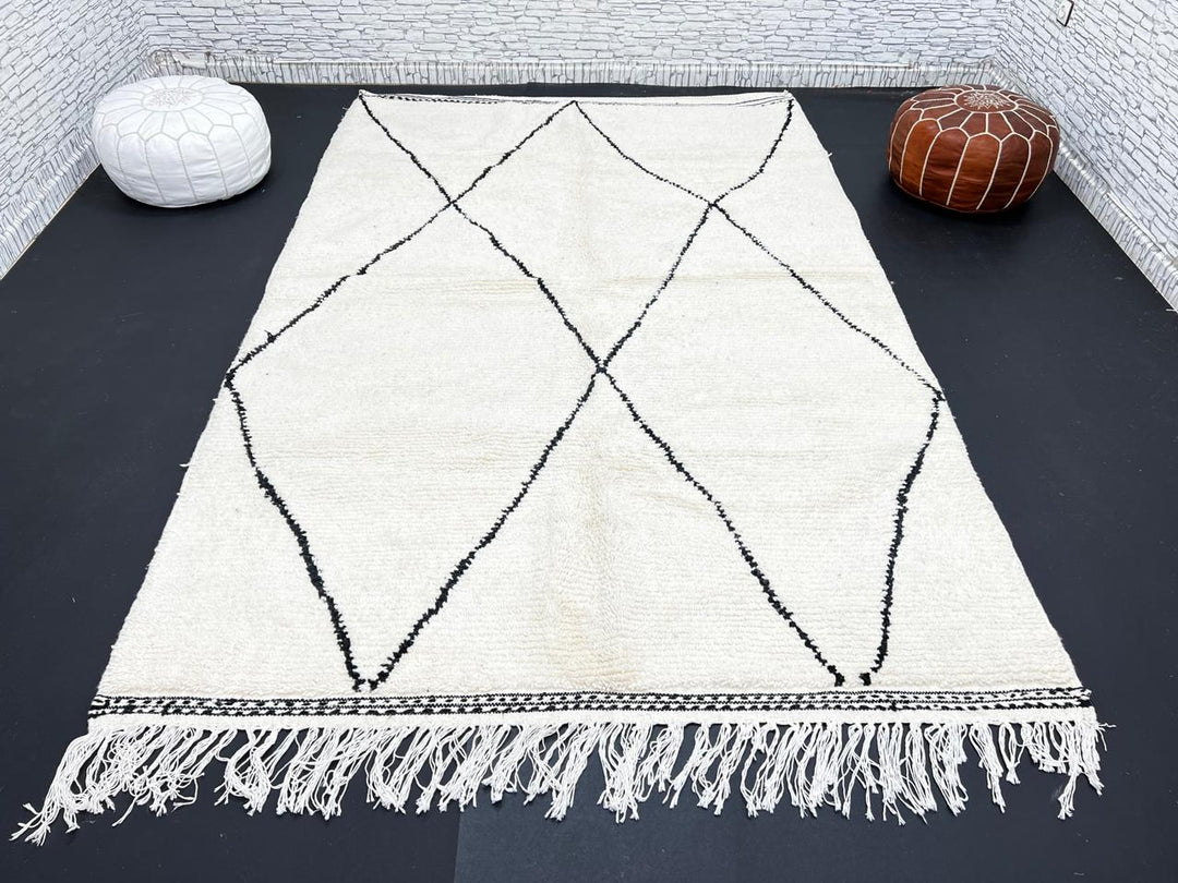 Handmade white Moroccan Beni Ourain wool rug with black diamond lines – Berber shag carpet