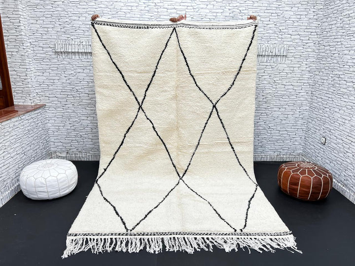 Handmade white Moroccan Beni Ourain wool rug with black diamond lines – Berber shag carpet