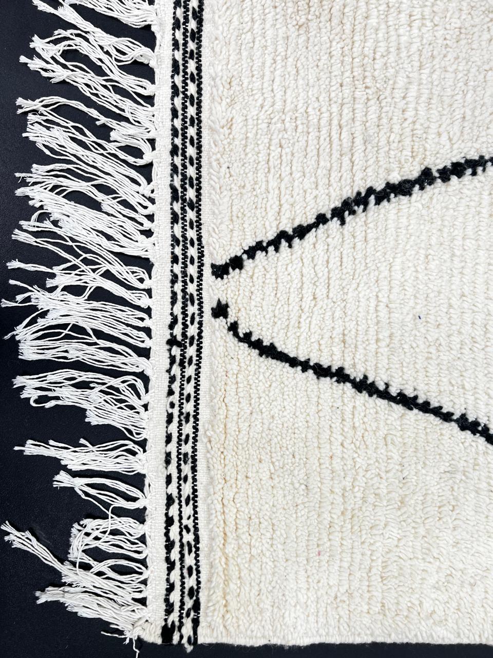 Handmade white Moroccan Beni Ourain wool rug with black diamond lines – Berber shag carpet