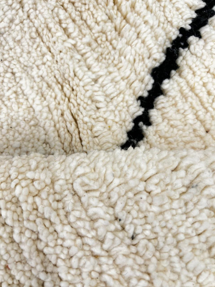 Handmade white Moroccan Beni Ourain wool rug with black diamond lines – Berber shag carpet