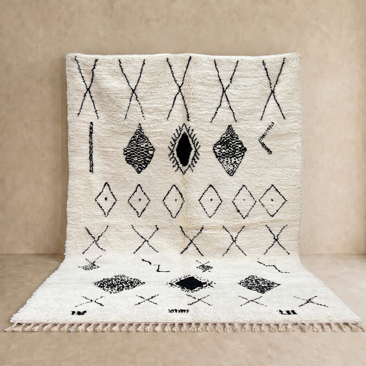 Handmade black and white Moroccan wool rug – modern Berber design