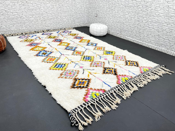 Handmade white Moroccan wool rug with colorful diamond motifs – Azilal Berber design
